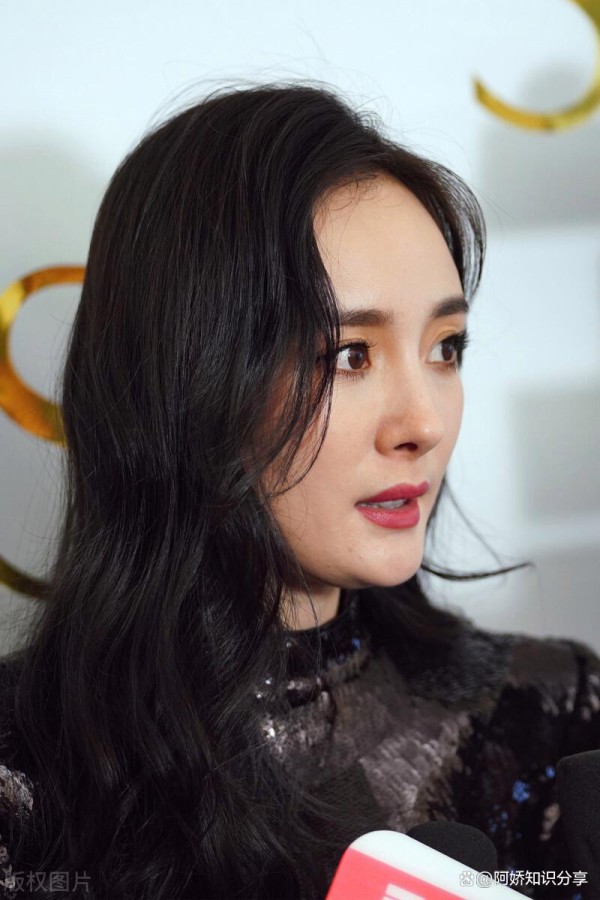 杨幂的时尚女王造型秘诀