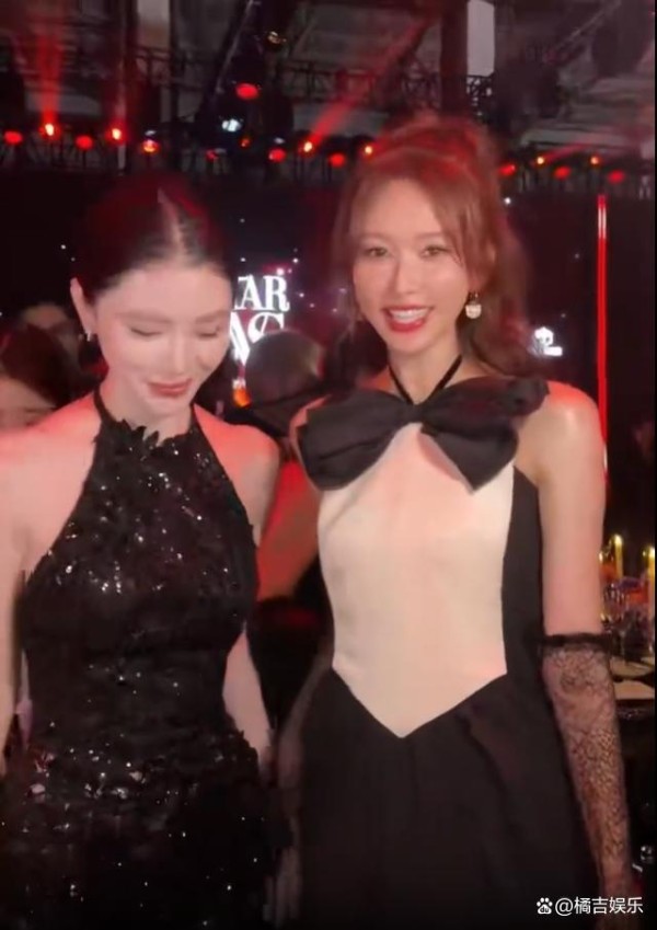 网红方圆与林志玲同框合照