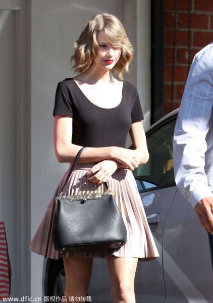 Taylor Swift基本款出街