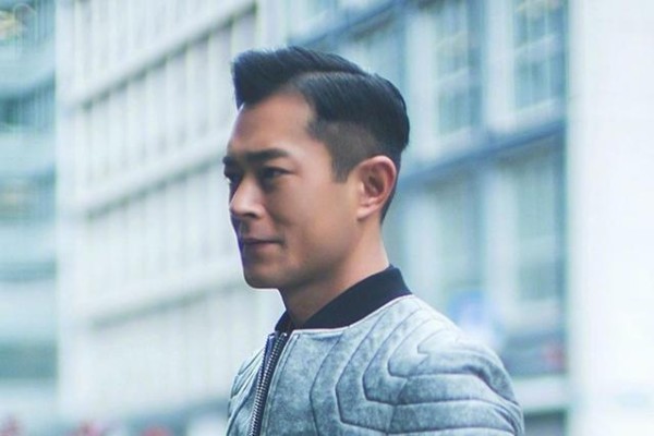 做慈善绝不含糊的4位明星，除了古天乐韩红，他的做法更为感人！