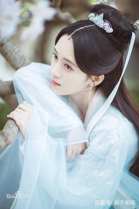 美女爱豆纷纷转战影视圈，图中七位你认为最有发展前途的是谁？