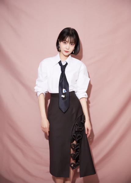 李溪芮的经纪人丨“从芭蕾舞者到荧幕新星”