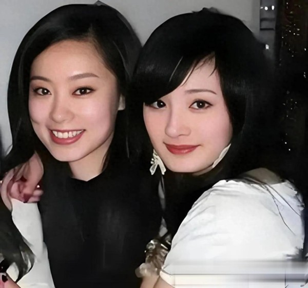 杨幂张小斐抱团：姐妹情背后是互惠互利的娱乐圈真相！