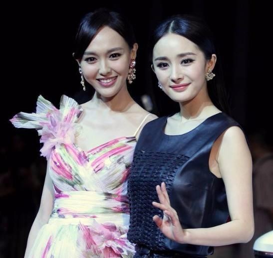 人脉最广的4位女明星，赵丽颖排第二，第1名高朋满座！