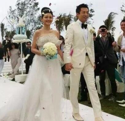 明星婚车大比拼，梁朝伟最霸气，大S最奢华，刘涛却很低调！