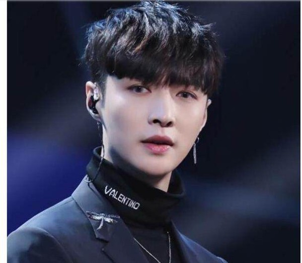 从“小绵羊”到成熟的音乐制作人，张艺兴的努力才值得被称作偶像