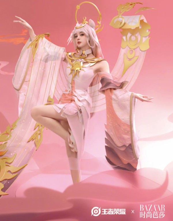 明星COSPLAY评析:关晓彤的孙尚香、古力娜扎的貂蝉、杨超越的嫦娥(国内cosplay的名人)插图