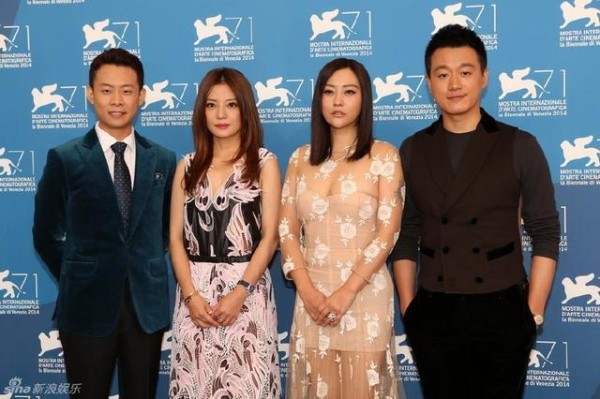 他是实力派演员，当红时表明光鲜，背地里却是穷光蛋，如今翻身了