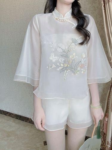 艺人助理的幕后工作揭秘
