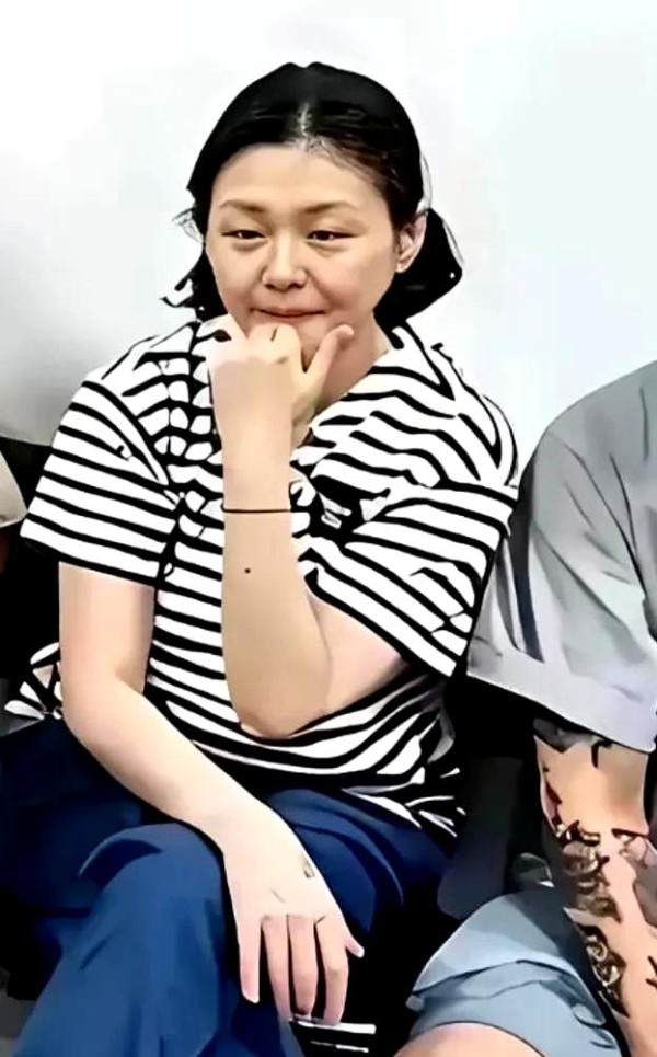 娱乐圈女星婚后颜值暴跌引热议，三组对比图揭露真相，网友：不如