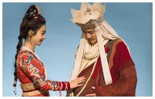 赵丽颖冯绍峰被曝离婚，冯绍峰亲力破谣传，首次谈论育儿问题！