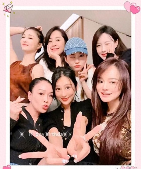 黄晓明带叶柯参加陈浩民刘畊宏生日会，这是二人官宣后首次同框！