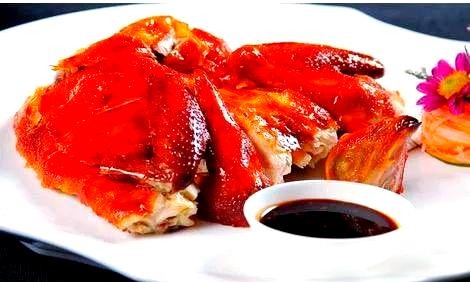 “当红炸子鸡”：文化联想与美味工艺的碰撞
