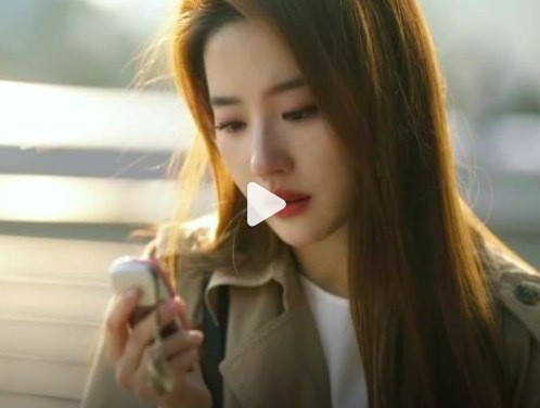 刘亦菲提名白玉兰视后 凭《玫瑰的故事》斩获多项荣誉