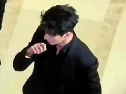 真的太帅了,一个男人怎么可以如此帅气