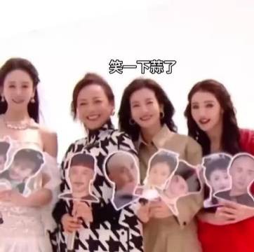 邓萃雯把李佳航塞给李晟这段儿也太好笑了吧!