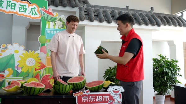 埃文凯尔考察中国农业 慨叹农业育种技术先进 点赞农业工业化水平