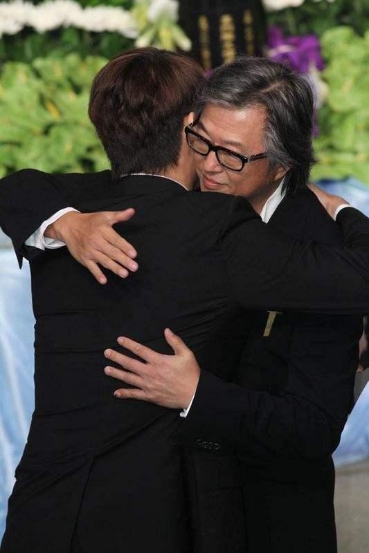 陶大伟去世，儿子陶喆面容焦悴，陶晶莹悼念，好友孙越：他是烂人