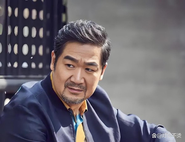 张国立：演艺界的常青树，艺术与公益的双重追求