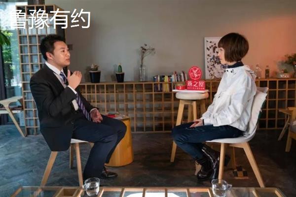 国内有什么知名的访谈类主持节目，《鲁豫有约》、《很静距离》等节目的知名度较高