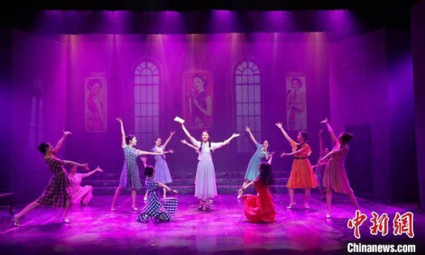 北电首届音乐剧班上演毕业大戏《茉莉花》 为经典赋予青春力量