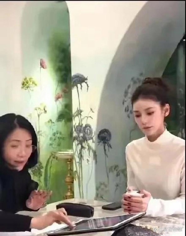 马筱梅晒高定结婚礼服被祝福，三个细节告诉你，还是输给了大S