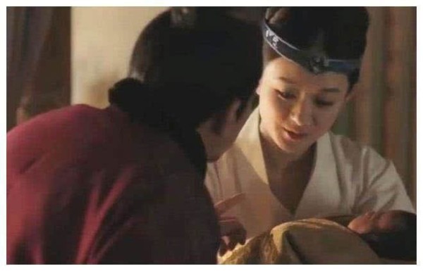 赵丽颖月子餐曝光一顿饭七道菜 网友：不知道要胖成啥样了