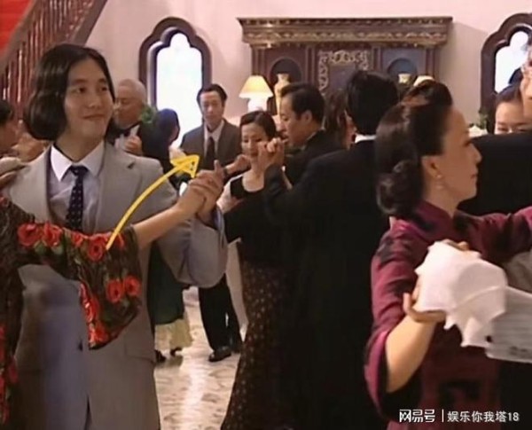 刘亦菲妈妈在《金粉世家》友情客串过
