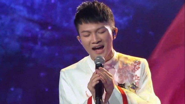 我们的歌金曲歌会:李克勤周深又神仙合唱!《希望》+《三套车》