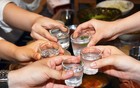 “严查违规吃喝”妨害“提振消费”吗？