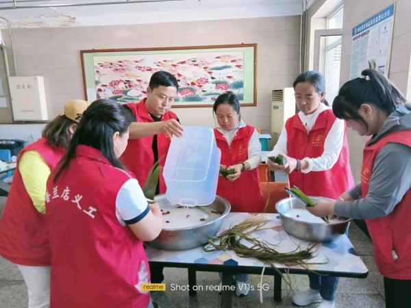 创新志愿服务 慈善相伴成长 ——区慈善总会组织开展“慈善助成长”主题志愿服务活动