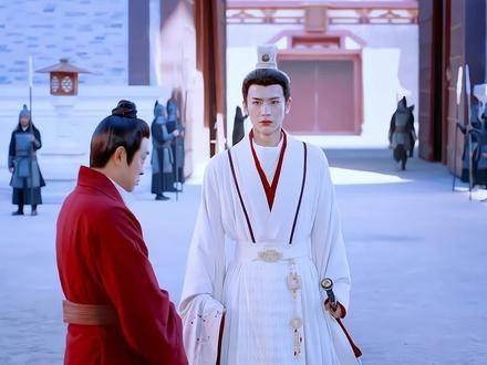世家子弟的贴身侍从个个年轻英俊!