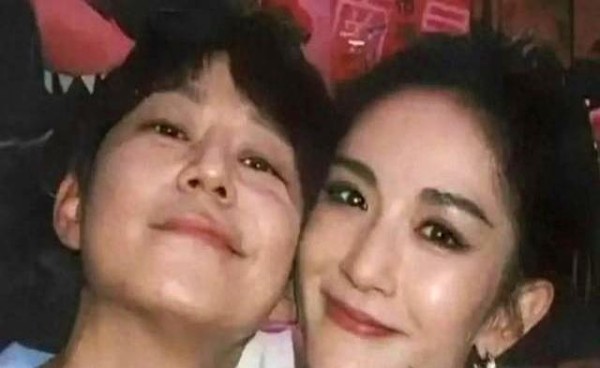 综艺中又吃到何炅谢娜的友情饭了！他俩的友情无需质疑！