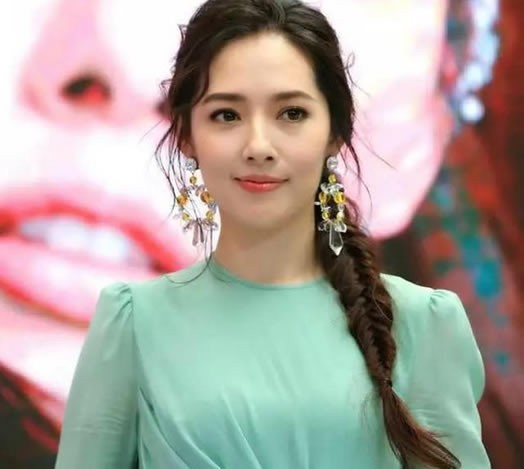 郭碧婷个人资料怎么走红的：郭碧婷家庭背景妈妈是谁