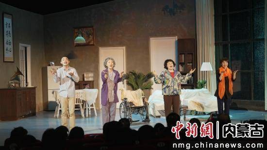 话剧《刘真来啦》走进阿尔山
