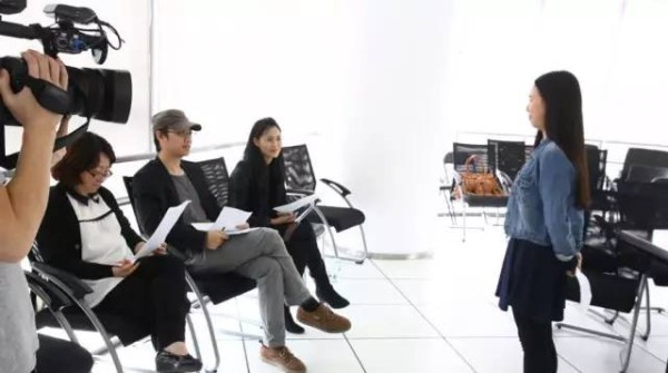 低预算拍摄导演如何准确挖掘演员