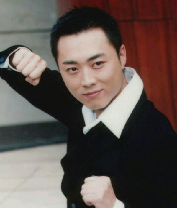 沈晓海个人资料简介 沈晓海帅气写真