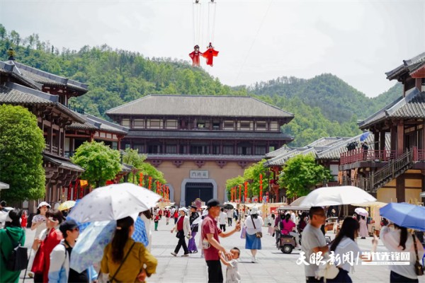 活动多 玩法新 玩不腻！都匀秦汉影视城“花样”出圈