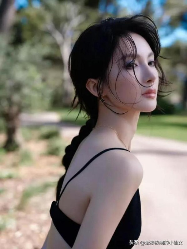 金晨申敏儿同框 四美比拼风格各异