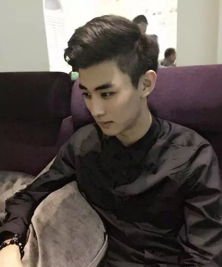 【男神】18岁广东仔人称“都敏俊、吴亦凡第二”！