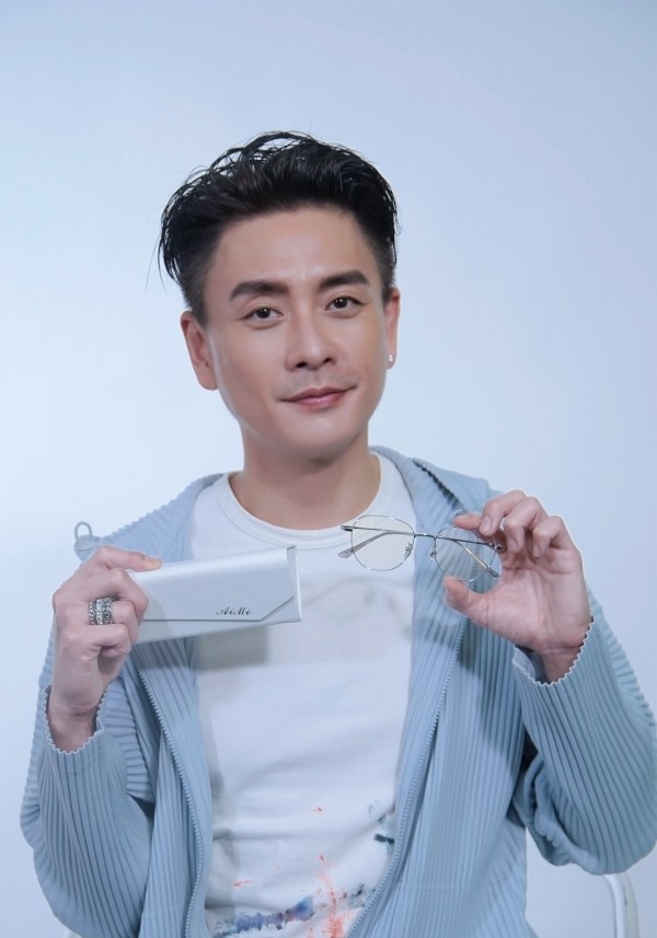 明星翻包授权手持推荐可以用在什么渠道宣发？怎么合作