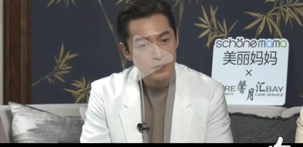 胡歌坦言第一次不敢抱女儿，粉丝却发出逆天评论，网友：大可不必