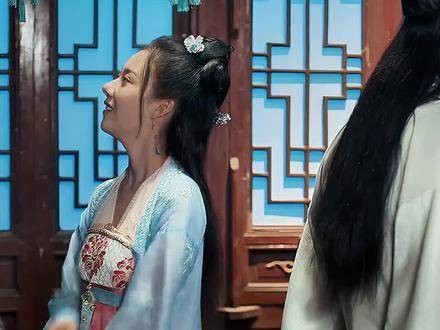 艺妓为了不成为妾室，决然跳入河中，这一跃是为了追求自由