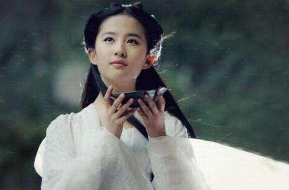 看了刘亦菲童年万圣节照片, 仙童落凡尘, 难怪金庸指定她演小龙女