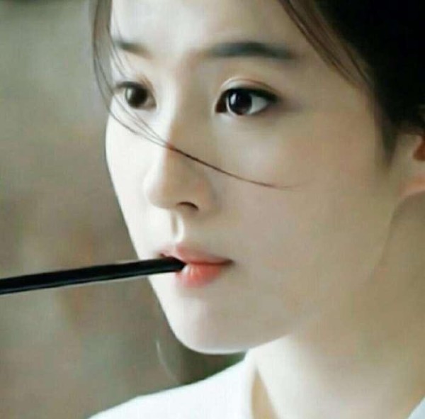 看了刘亦菲童年万圣节照片, 仙童落凡尘, 难怪金庸指定她演小龙女