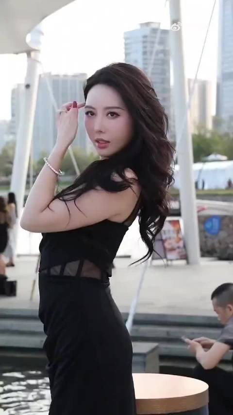 向佐辟谣网友视频称这不是我老婆