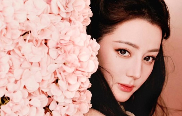 还记得迪丽热巴当年成名作《克拉恋人》吗？差一点被资本“换角”