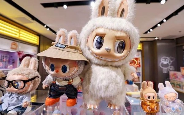 ▲如今,潮玩拉布布是泡泡玛特的顶流。图/IC photo