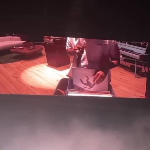 Tyler伦敦演出翻出OutKast黑胶引发全场合唱