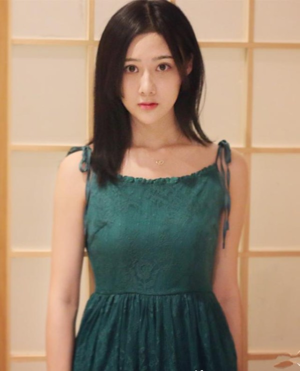 19岁被明道选中，刚出道就演女一号，近日因一个角色火遍全国！